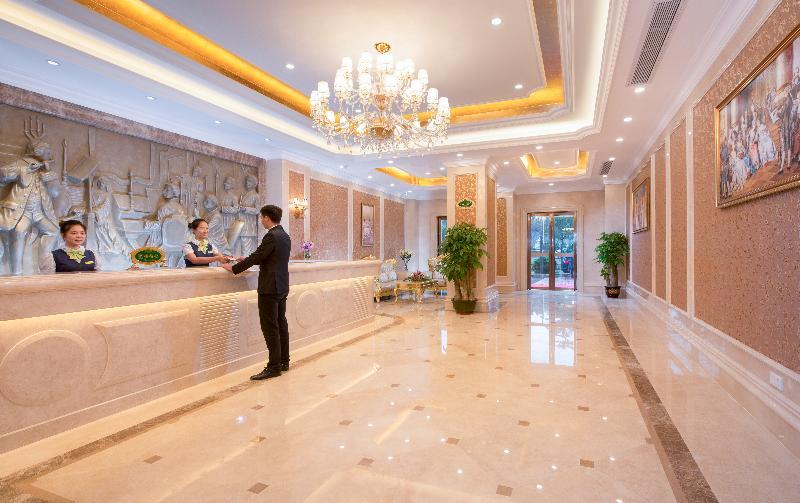 Vienna Hotel Guangzhou Nanpu Station Экстерьер фото