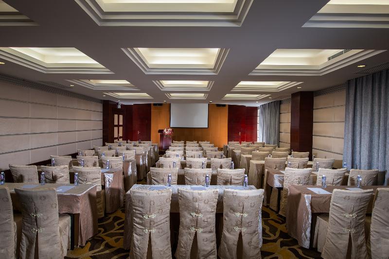 Vienna Hotel Guangzhou Nanpu Station Экстерьер фото