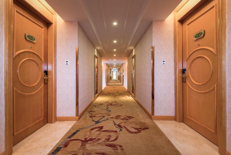 Vienna Hotel Guangzhou Nanpu Station Экстерьер фото