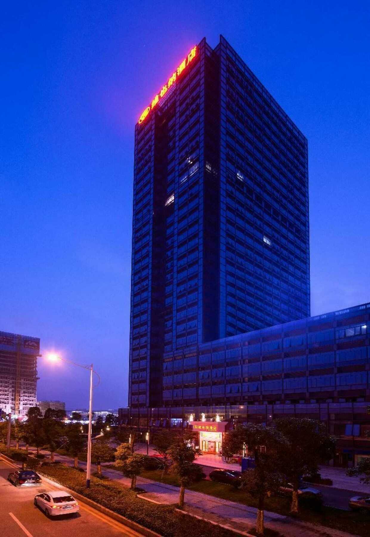 Vienna Hotel Guangzhou Nanpu Station Экстерьер фото
